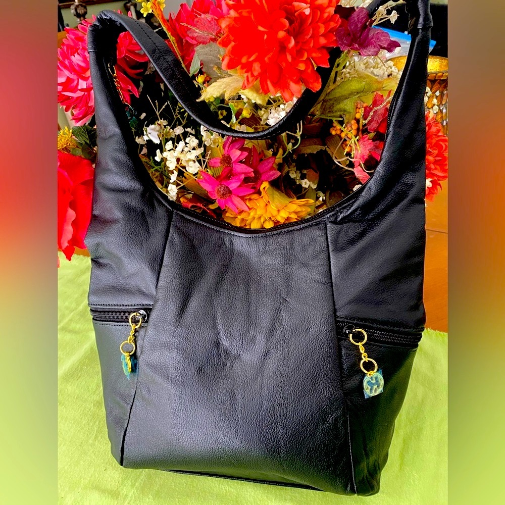 Genuine leather shoulder bag